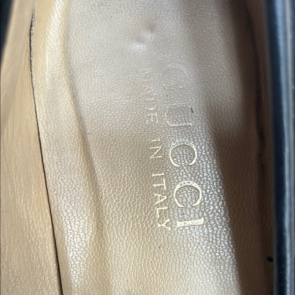 Gucci  Women’s Black Suede Loafers with Gold Detail. - Picture 2 of 6